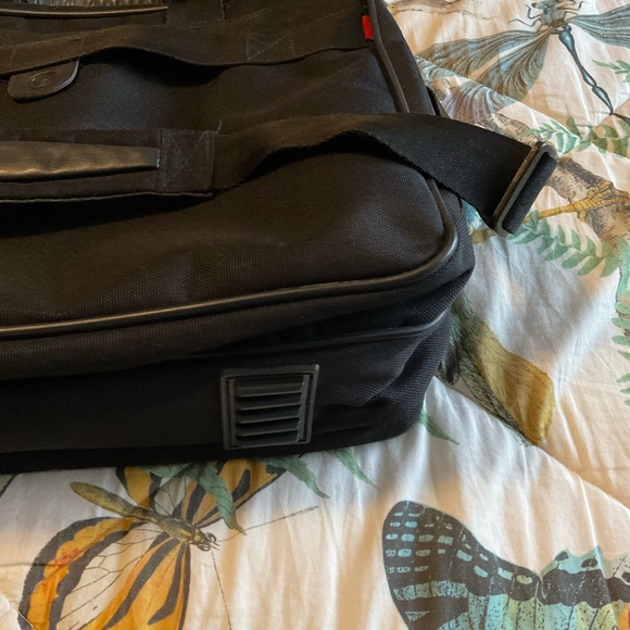 Swiss gear Wenger 16” mainframe laptop briefcase - Picture 7 of 15